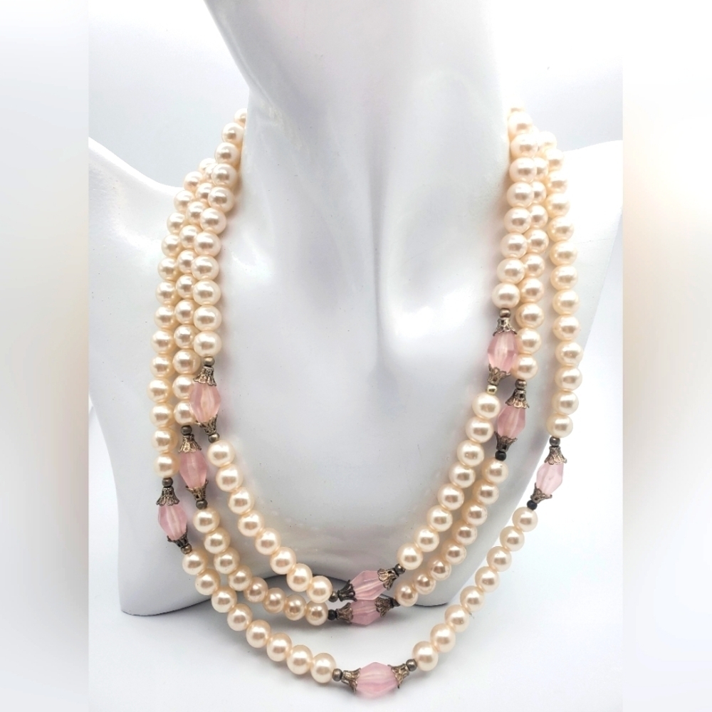 Queen of the season pearl estate‎ necklace  N1338